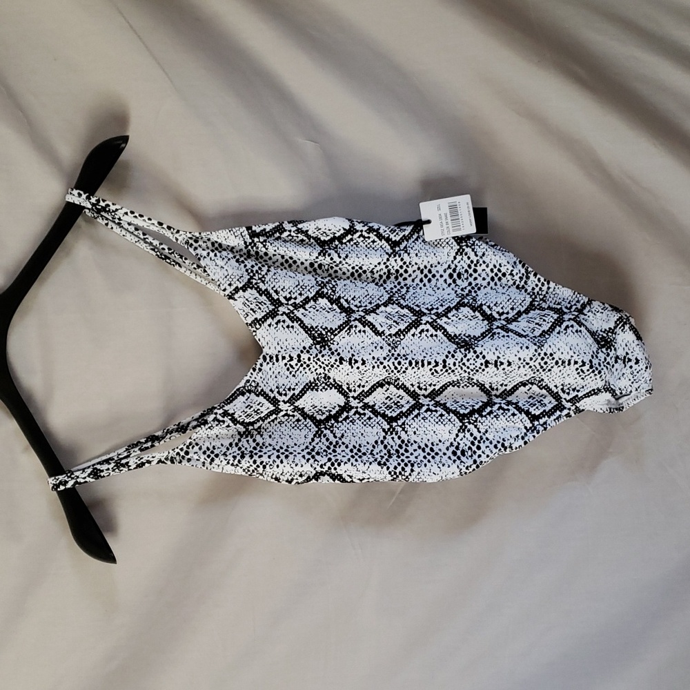 NEW Kendall and Kylie Printed One-Piece Swimsuit